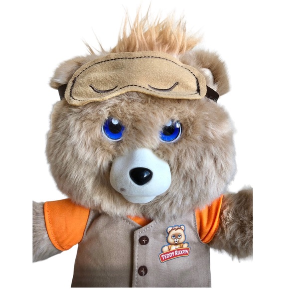 Teddy Ruxpin Interactive Animatronic Reading & Singing Bear 2017 - Picture 2 of 16